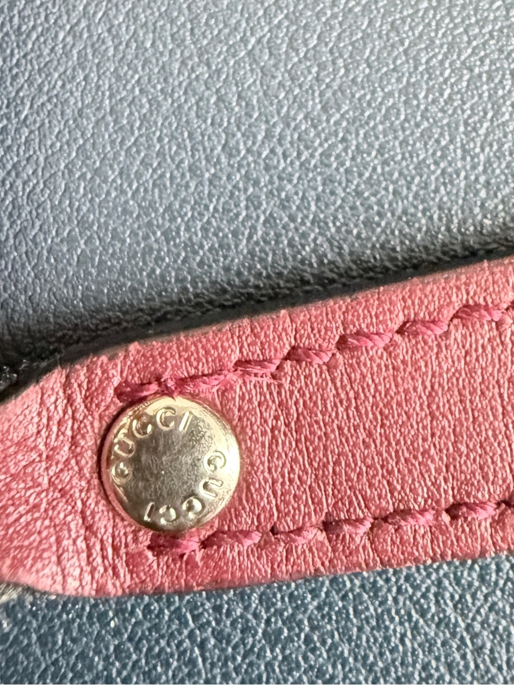 Red Gucci Embossed Compact Wallet - Picture 4 of 16